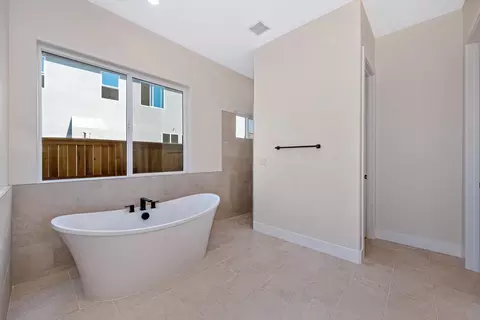 Bath - 1332 Bear Creek Dr, Rocklin, CA 95765 photo 3 of 8