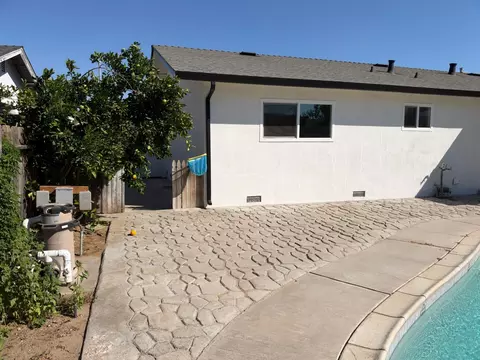 Exterior - 2413 Murray St, Turlock, CA 95382 photo 9 of 11