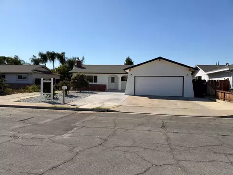 Exterior - 2413 Murray St, Turlock, CA 95382 photo 2 of 11