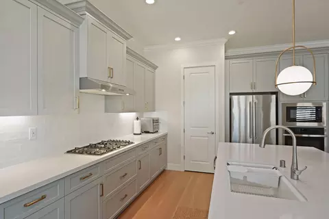 Kitchen - 2945 Coronado Dr, Lodi, CA 95242 photo 3 of 5