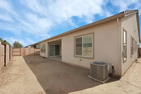 Exterior - 2945 Coronado Dr, Lodi, CA 95242 photo 6 of 9