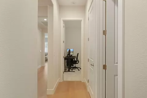 Entry Way - 2945 Coronado Dr, Lodi, CA 95242 photo 2 of 2