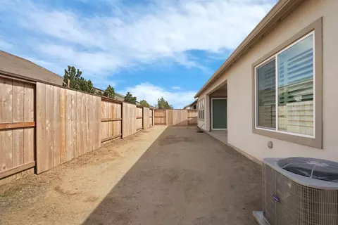 Exterior - 2945 Coronado Dr, Lodi, CA 95242 photo 5 of 9