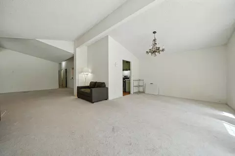 Living - 16000 Sutter Creek Rd, Sutter Creek, CA 95685 photo 2 of 9