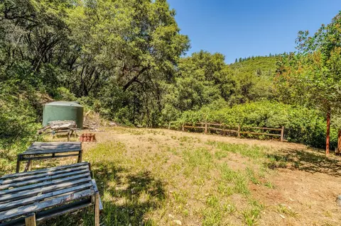 Exterior - 16000 Sutter Creek Rd, Sutter Creek, CA 95685 photo 7 of 14