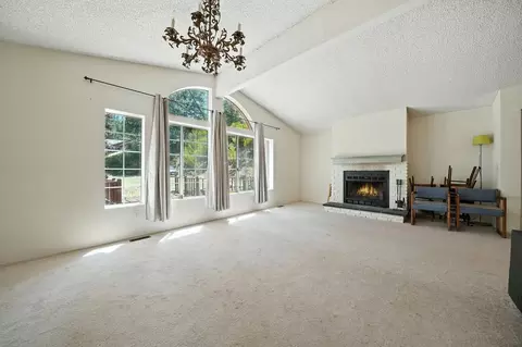 Living - 16000 Sutter Creek Rd, Sutter Creek, CA 95685 photo 5 of 9