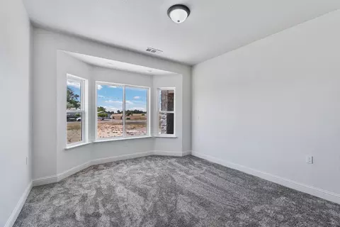 Bedroom - 21035 Forest Glen Rd, Madera, CA 93638 photo 5 of 5