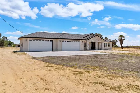 Exterior - 21035 Forest Glen Rd, Madera, CA 93638 photo 3 of 4