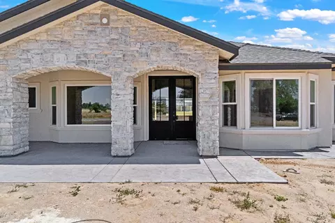 Exterior - 21035 Forest Glen Rd, Madera, CA 93638 photo 4 of 4