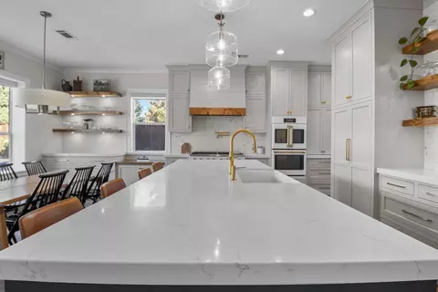 Kitchen - 637 Rebekah Ct, Ripon, CA 95366 photo 1 of 6