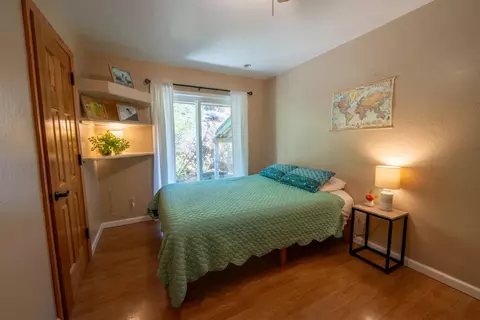 Bedroom - 14021 Murphy Pl, Grass Valley, CA 95945 photo 5 of 7