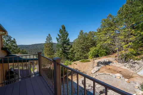 Exterior - 14021 Murphy Pl, Grass Valley, CA 95945 photo 7 of 26