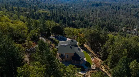 View/Area - 14021 Murphy Pl, Grass Valley, CA 95945 photo 2 of 4