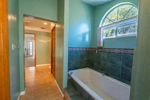 Entry Way - 14021 Murphy Pl, Grass Valley, CA 95945 photo 7 of 8