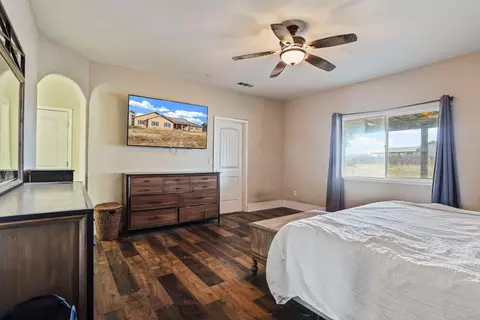Bedroom - 21187 E Rose Clover Ln, Linden, CA 95236 photo 6 of 7