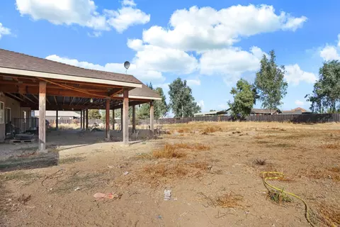 Exterior - 21187 E Rose Clover Ln, Linden, CA 95236 photo 8 of 12