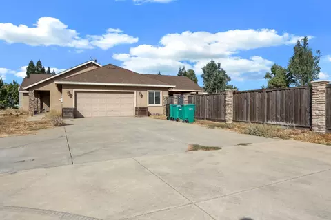 Exterior - 21187 E Rose Clover Ln, Linden, CA 95236 photo 3 of 12