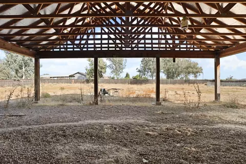 Exterior - 21187 E Rose Clover Ln, Linden, CA 95236 photo 10 of 12