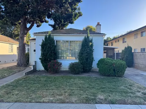 1140 8th Ave, Sacramento, CA 95818