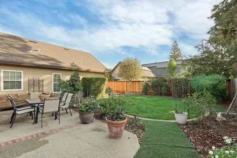 Exterior - 438 Cork Oak Way, Lodi, CA 95242 photo 3 of 11