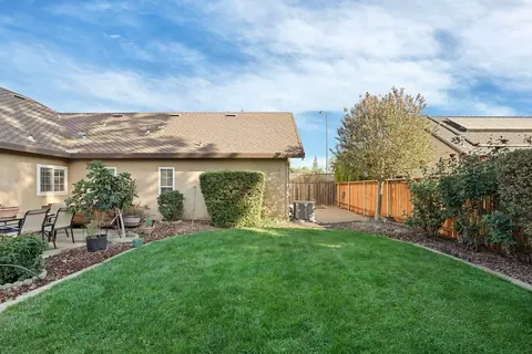 Exterior - 438 Cork Oak Way, Lodi, CA 95242 photo 4 of 11