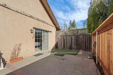Exterior - 438 Cork Oak Way, Lodi, CA 95242 photo 8 of 11