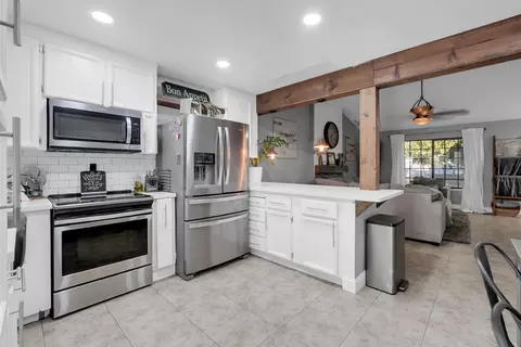 Kitchen - 2117 Norik Dr, Modesto, CA 95355 photo 2 of 3