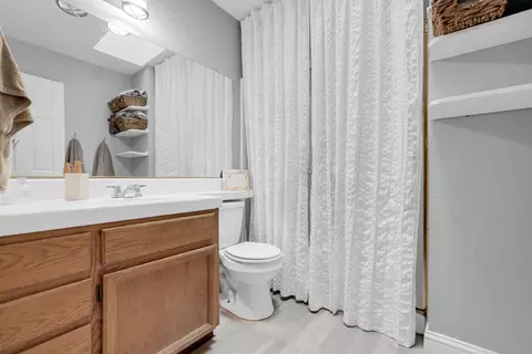 Bath - 2117 Norik Dr, Modesto, CA 95355 photo 1 of 2