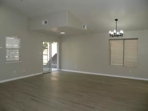 Living - 1005 Vindel Ln, Modesto, CA 95350 photo 2 of 3