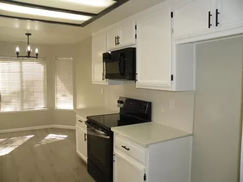 Kitchen - 1005 Vindel Ln, Modesto, CA 95350 photo 2 of 7