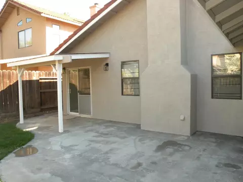 Exterior - 1005 Vindel Ln, Modesto, CA 95350 photo 5 of 7