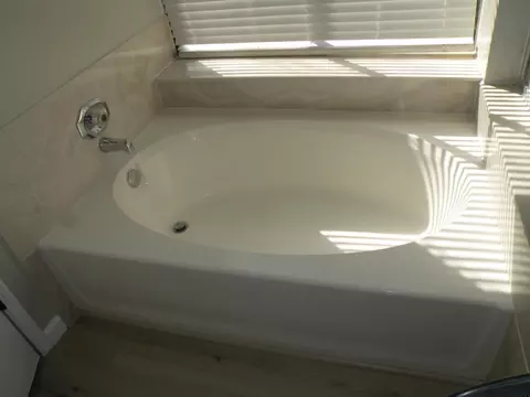 Bath - 1005 Vindel Ln, Modesto, CA 95350 photo 7 of 7