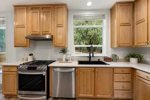 Kitchen - 740 Big John Ridge Dr, Colfax, CA 95713 photo 3 of 4