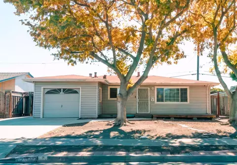 2558 Moraine Dr, Santa Clara, CA 95051