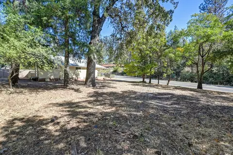Exterior - 19205 Geisendorfer Rd, Applegate, CA 95703 photo 7 of 11