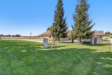 Exterior - 12647 E Tokay Colony Rd, Lodi, CA 95240 photo 24 of 26