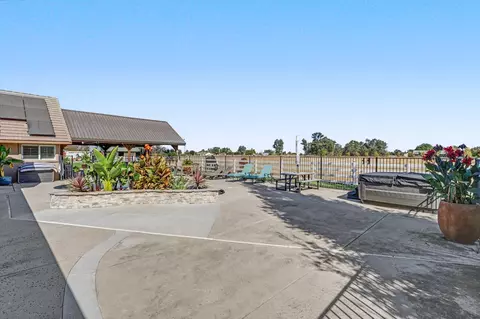 Exterior - 12647 E Tokay Colony Rd, Lodi, CA 95240 photo 13 of 26