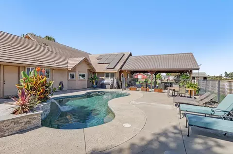 Exterior - 12647 E Tokay Colony Rd, Lodi, CA 95240 photo 15 of 26