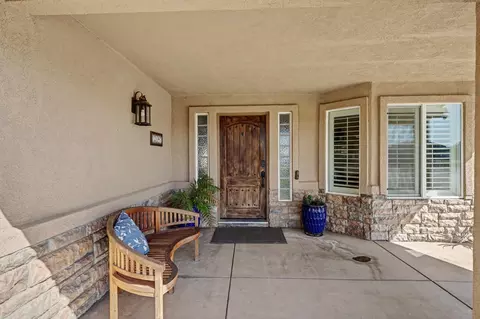 Exterior - 12647 E Tokay Colony Rd, Lodi, CA 95240 photo 3 of 26