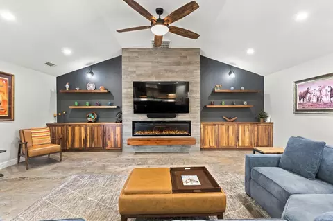 Living - 12647 E Tokay Colony Rd, Lodi, CA 95240 photo 2 of 5