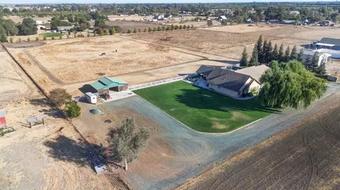 View/Area - 12647 E Tokay Colony Rd, Lodi, CA 95240 photo 7 of 12