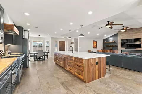 Kitchen - 12647 E Tokay Colony Rd, Lodi, CA 95240 photo 5 of 10