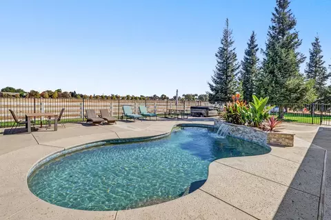 Exterior - 12647 E Tokay Colony Rd, Lodi, CA 95240 photo 10 of 26