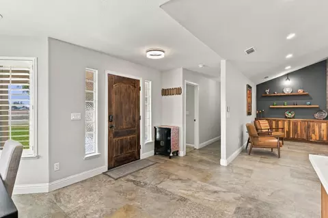 Entry Way - 12647 E Tokay Colony Rd, Lodi, CA 95240 photo 2 of 3