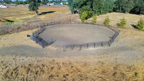 View/Area - 12647 E Tokay Colony Rd, Lodi, CA 95240 photo 9 of 12