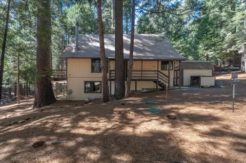 Exterior - 2721 Sioux Trl, Arnold, CA 95223 photo 4 of 17