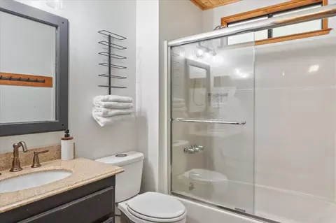 Bath - 2721 Sioux Trl, Arnold, CA 95223 photo 1 of 3