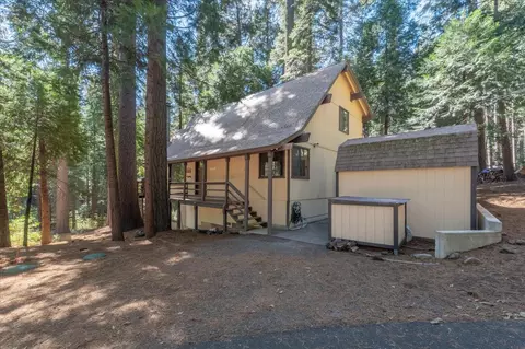 Exterior - 2721 Sioux Trl, Arnold, CA 95223 photo 5 of 17