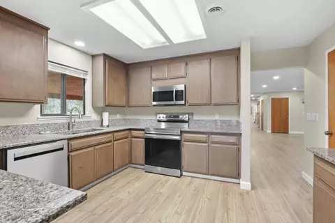 Kitchen - 10284 E Underwood Rd, Acampo, CA 95220 photo 3 of 6