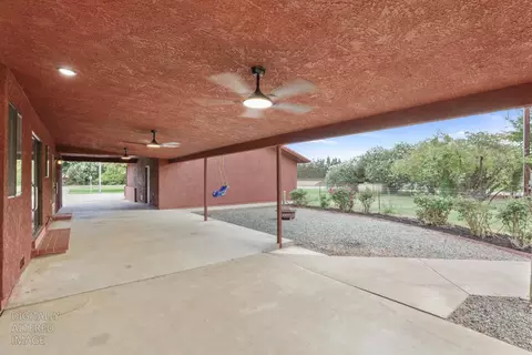 Exterior - 10284 E Underwood Rd, Acampo, CA 95220 photo 10 of 10